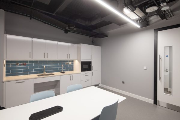 Lloyds 12 King Street Leeds 020